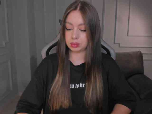 EllaClark webcam