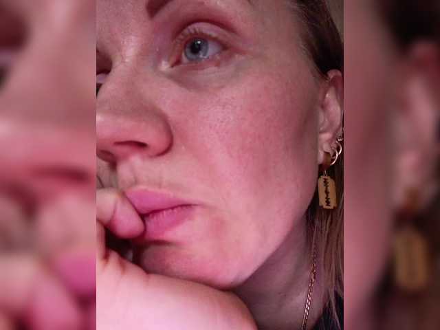 Alenushka888's BongaCams show and profile