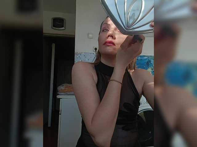 Alenushka888's BongaCams show and profile