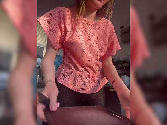 Alenushka888's BongaCams show and profile