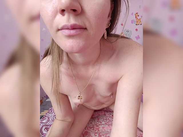 Alenushka888's BongaCams show and profile