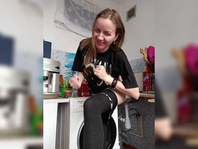 Alenushka888's BongaCams show and profile