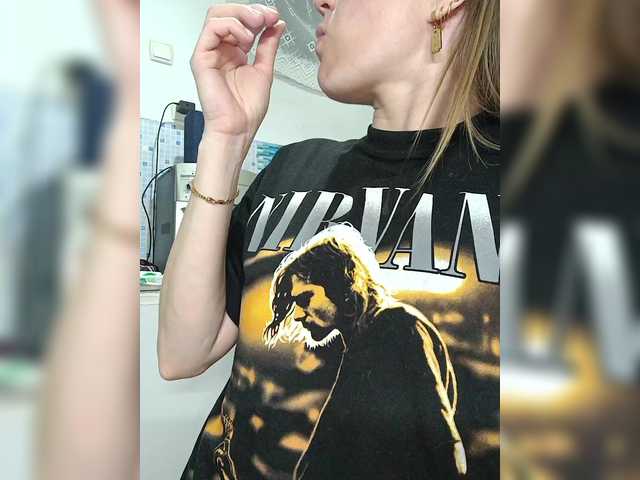 Alenushka888's BongaCams show and profile