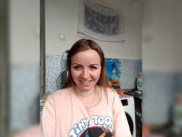 Alenushka888's BongaCams show and profile
