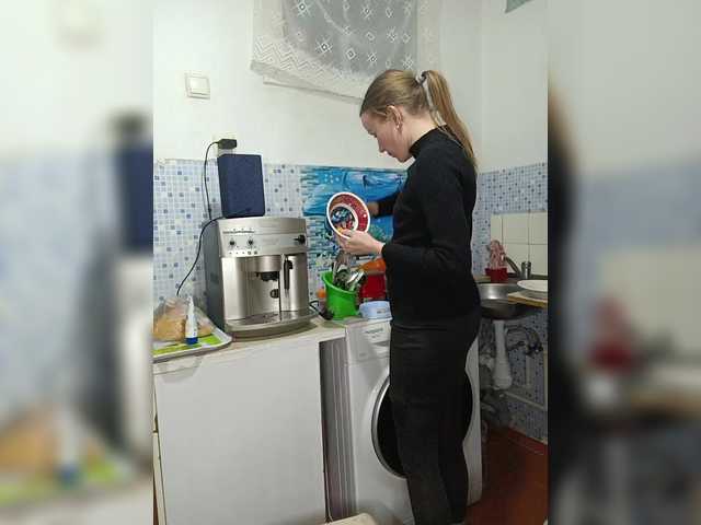 Alenushka888's BongaCams show and profile