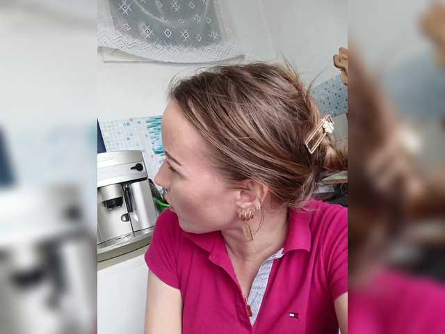 Alenushka888's BongaCams show and profile