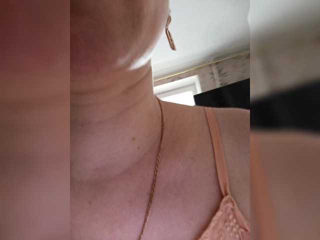 Alenushka888's BongaCams show and profile