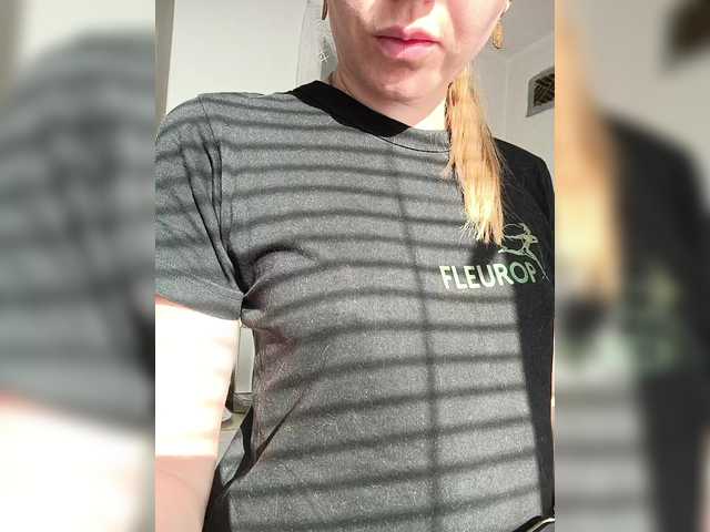 Alenushka888's BongaCams show and profile