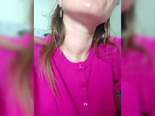 Alenushka888's BongaCams show and profile