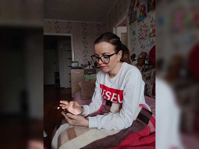 Alenushka888's BongaCams show and profile