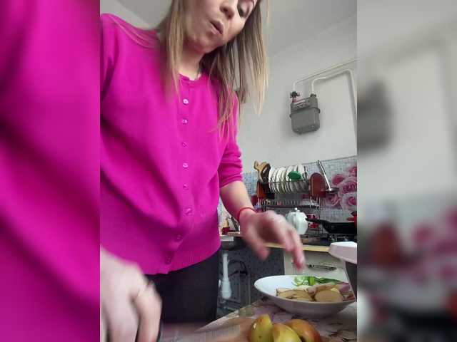 Alenushka888's BongaCams show and profile