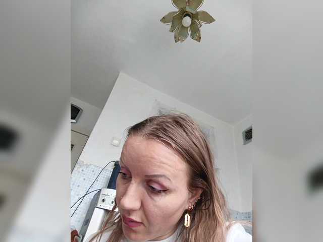 Alenushka888's BongaCams show and profile