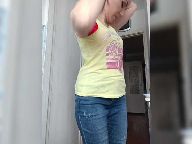 Alenushka888's BongaCams show and profile