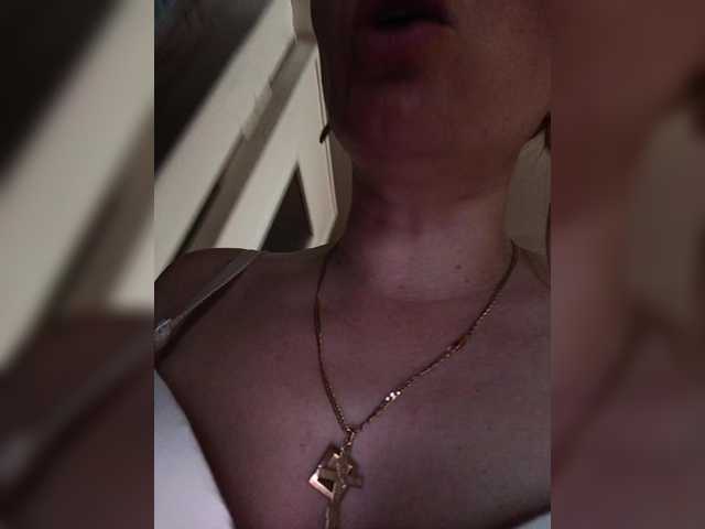 Alenushka888's BongaCams show and profile