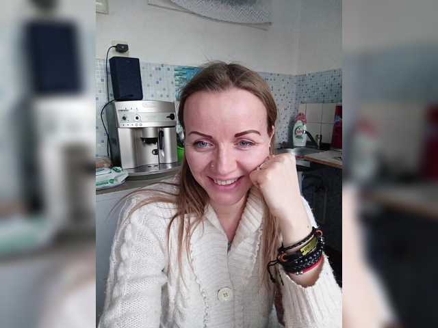 Alenushka888's BongaCams show and profile