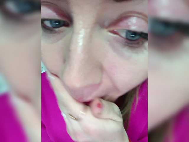 Alenushka888's BongaCams show and profile