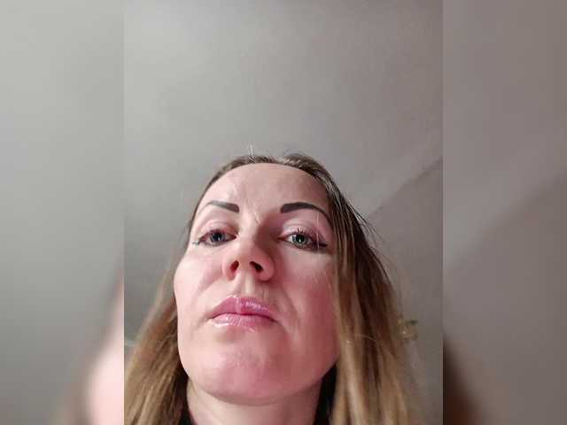 Alenushka888's BongaCams show and profile