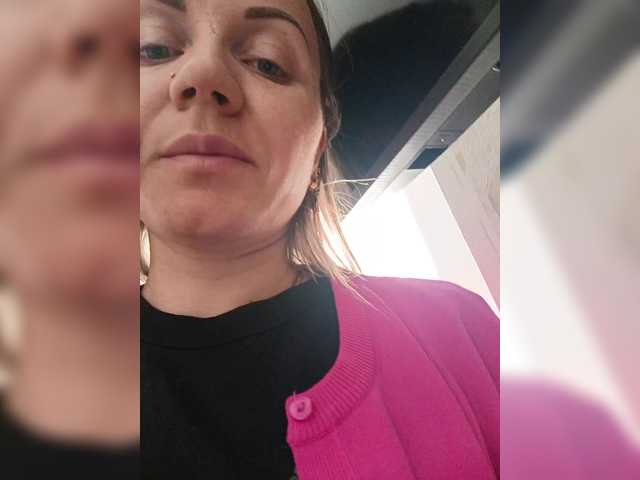 Alenushka888's BongaCams show and profile