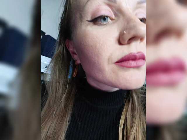 Alenushka888's BongaCams show and profile