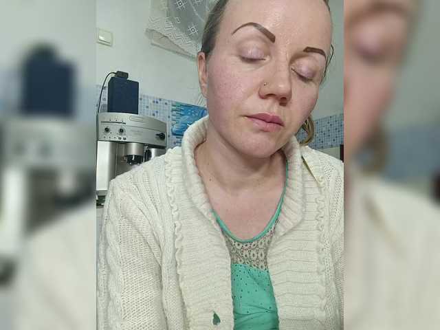 Alenushka888's BongaCams show and profile