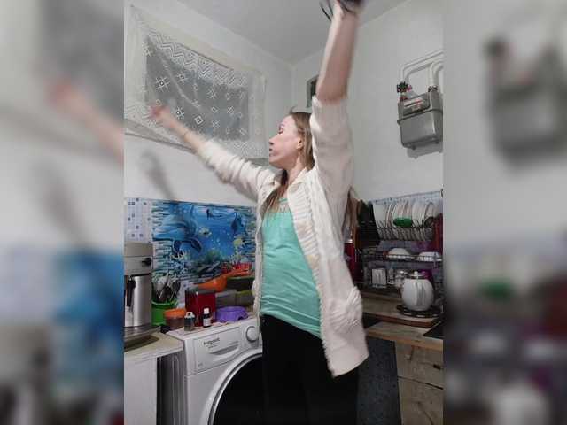 Alenushka888 from BongaCams