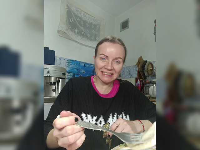 Alenushka888's BongaCams show and profile