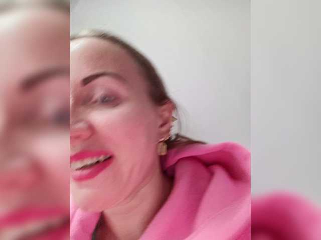 Alenushka888's BongaCams show and profile