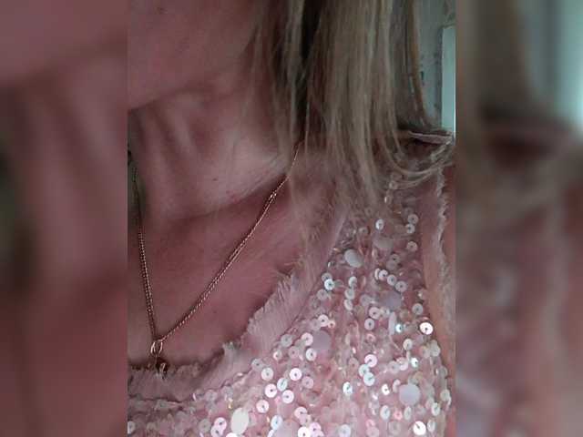 Watch sexy slut Alenushka888 Alenushka888 from BongaCams