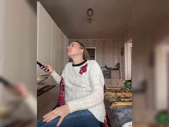 Alenushka888 Live Webcam on BongaCams