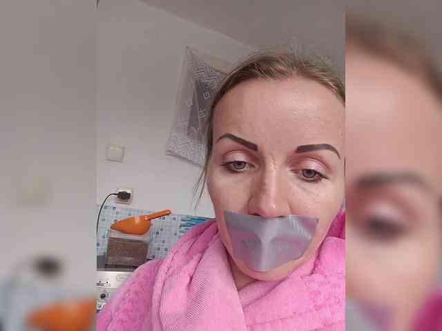 Alenushka888 Live Webcam on BongaCams