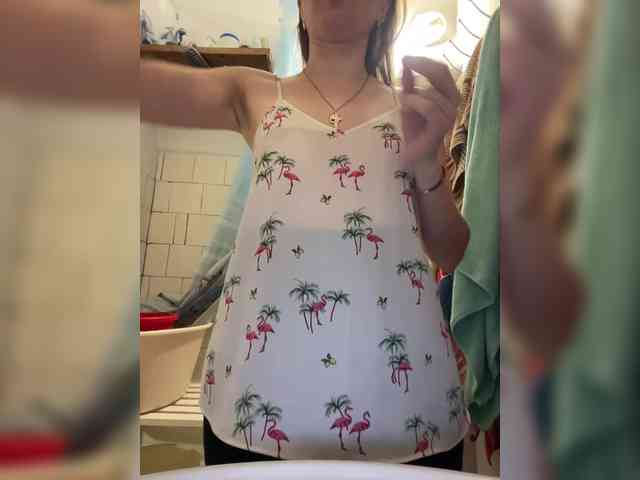 Alenushka888 Live Webcam on BongaCams