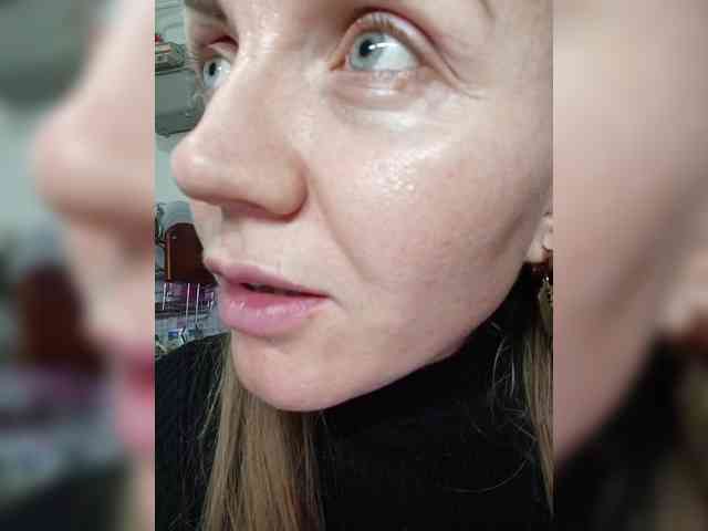 Alenushka888 Live Webcam on BongaCams