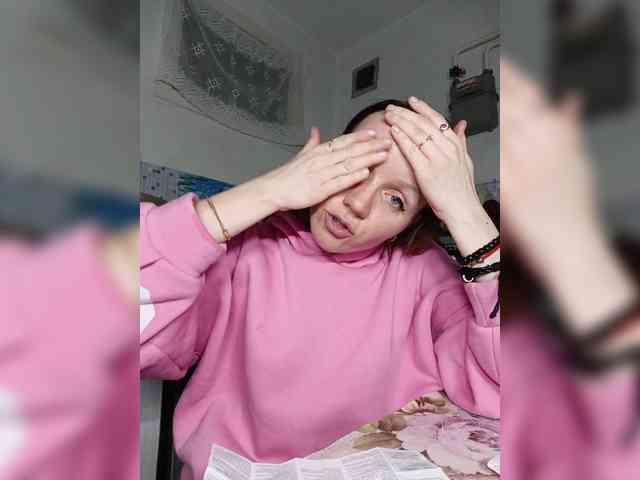 Alenushka888 Live Webcam on BongaCams