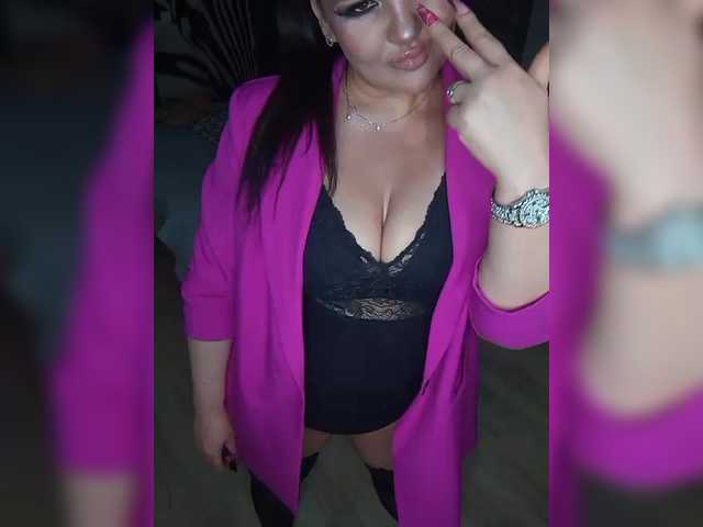 Brunetochkaaa's BongaCams show and profile