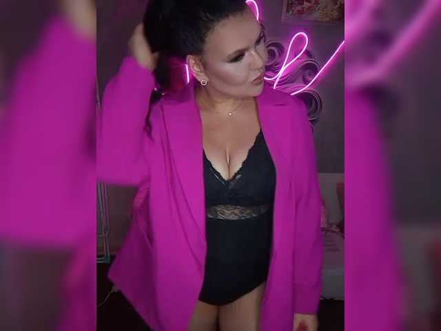 Brunetochkaaa's BongaCams show and profile