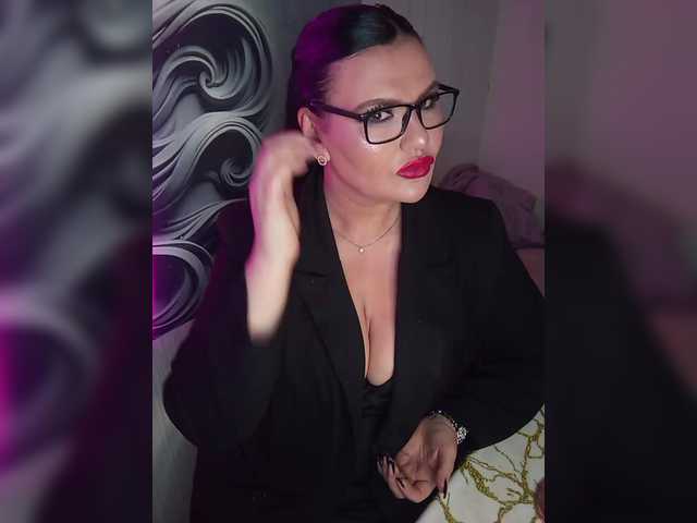Brunetochkaaa's BongaCams show and profile