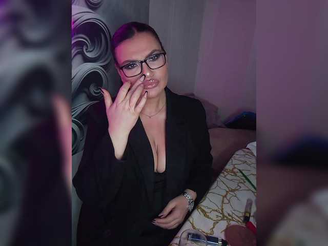 Brunetochkaaa's BongaCams show and profile