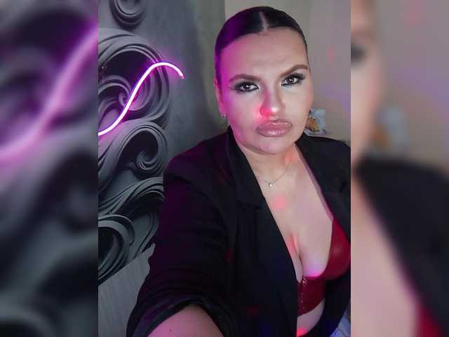 Brunetochkaaa's BongaCams show and profile