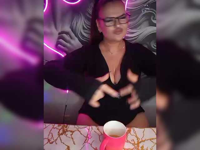 Brunetochkaaa's BongaCams show and profile