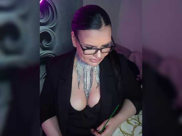 Brunetochkaaa's BongaCams show and profile