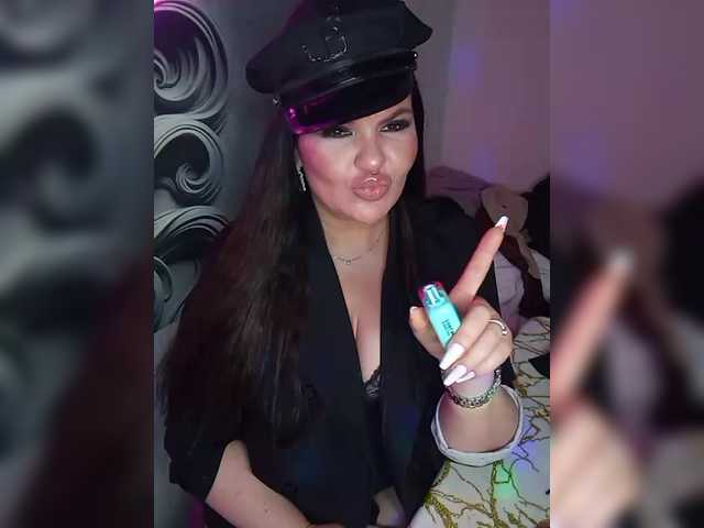 Brunetochkaaa's BongaCams show and profile