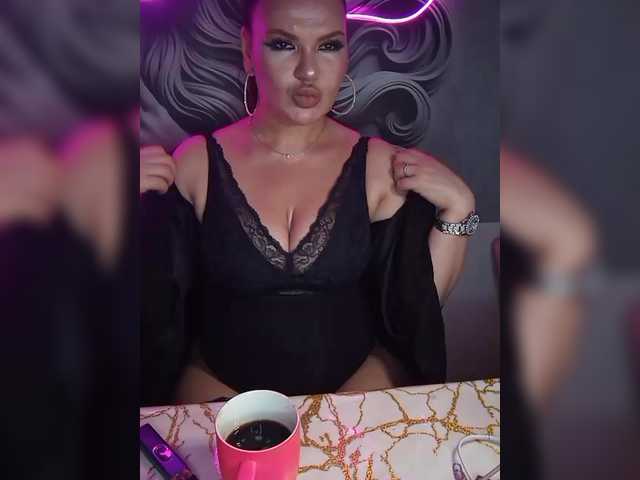 Brunetochkaaa's BongaCams show and profile