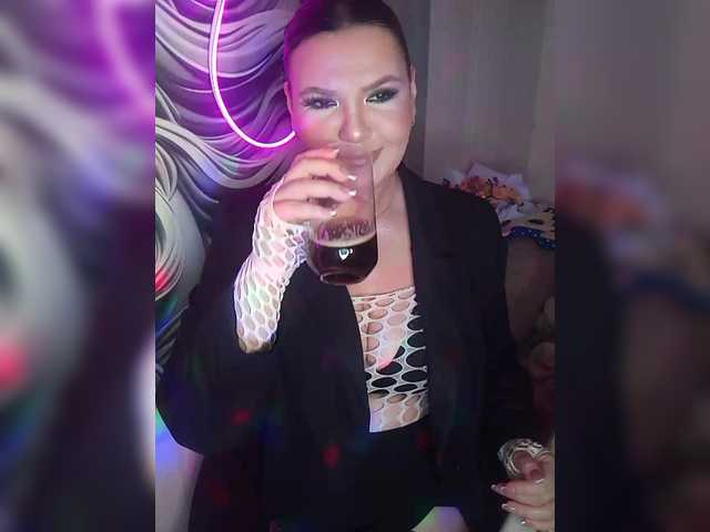 Brunetochkaaa's BongaCams show and profile