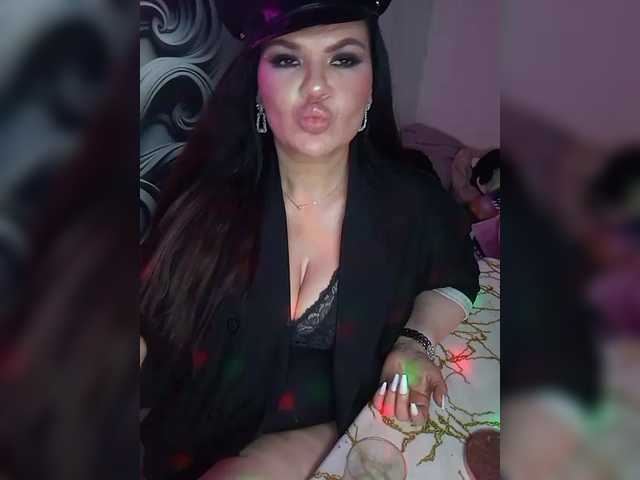 Brunetochkaaa's BongaCams show and profile