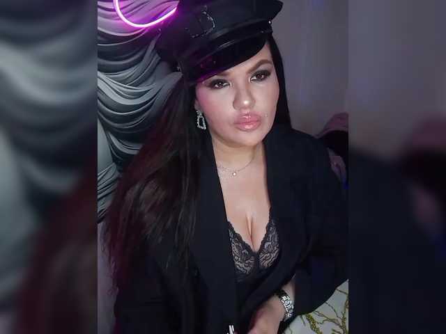 Brunetochkaaa's BongaCams show and profile