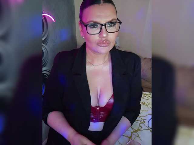 Brunetochkaaa's BongaCams show and profile