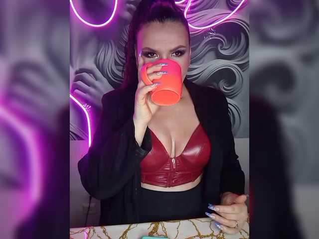 Brunetochkaaa's BongaCams show and profile