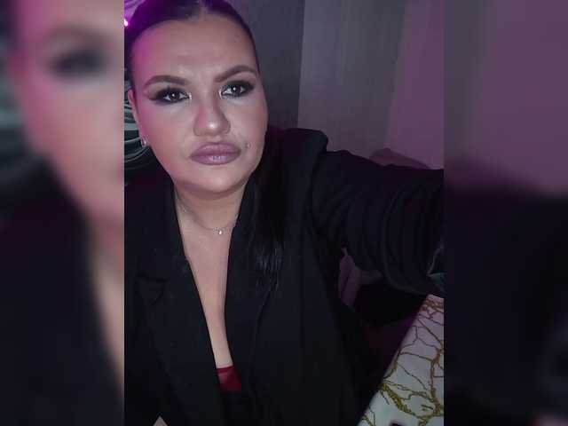 Brunetochkaaa's BongaCams show and profile