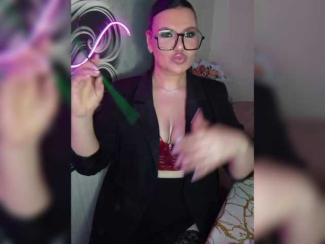 Brunetochkaaa's BongaCams show and profile