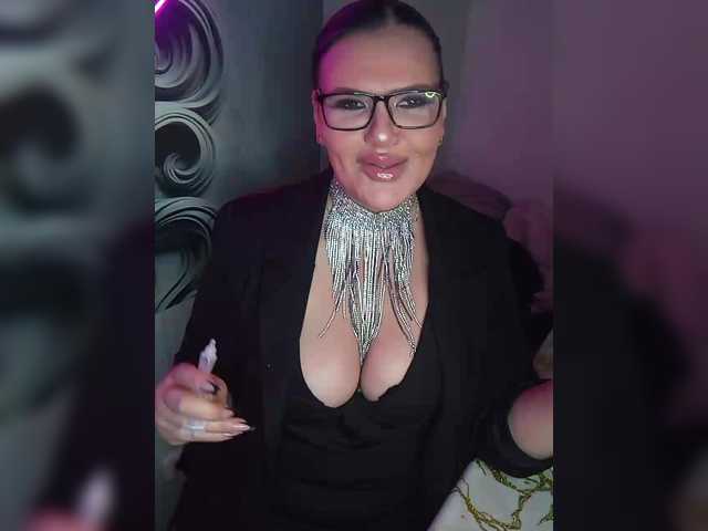 Brunetochkaaa's BongaCams show and profile